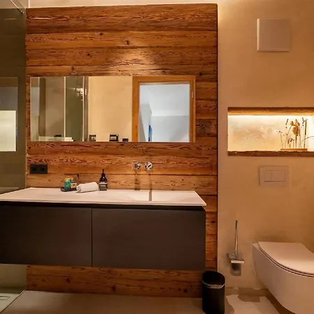 Stunning Contemporary Austrian Chalet Superb Views Apartment